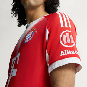 Camisa Bayern Titular 25/26 - Versão Jogador