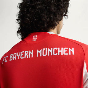 Camisa Bayern Titular 25/26 - Versão Jogador